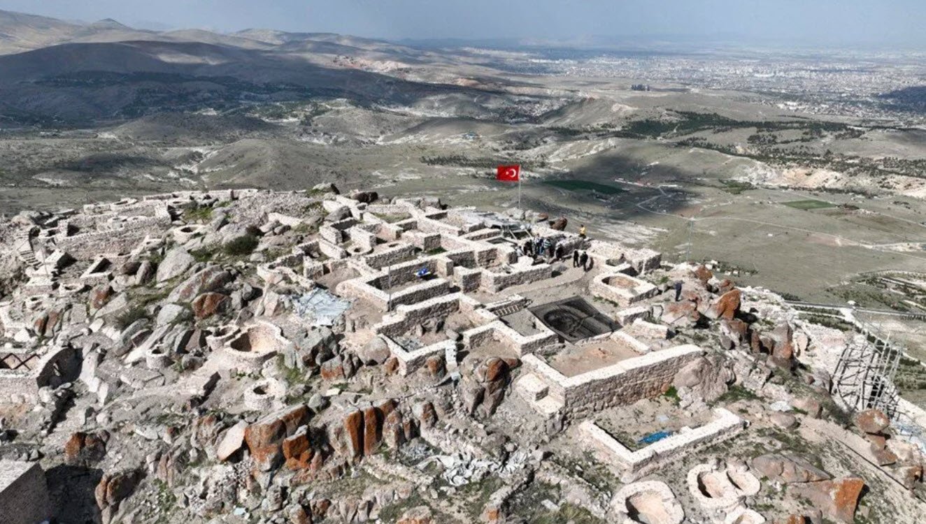 Gevale kalesi, Turkey